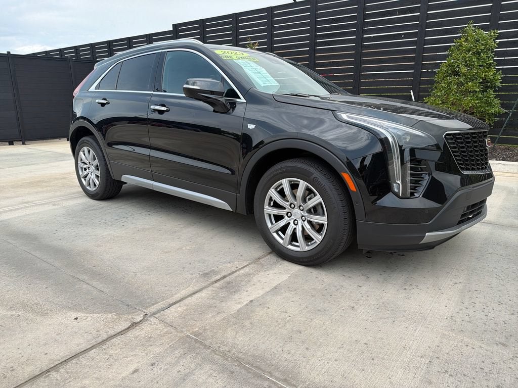 2023 Cadillac XT4 FWD Premium Luxury