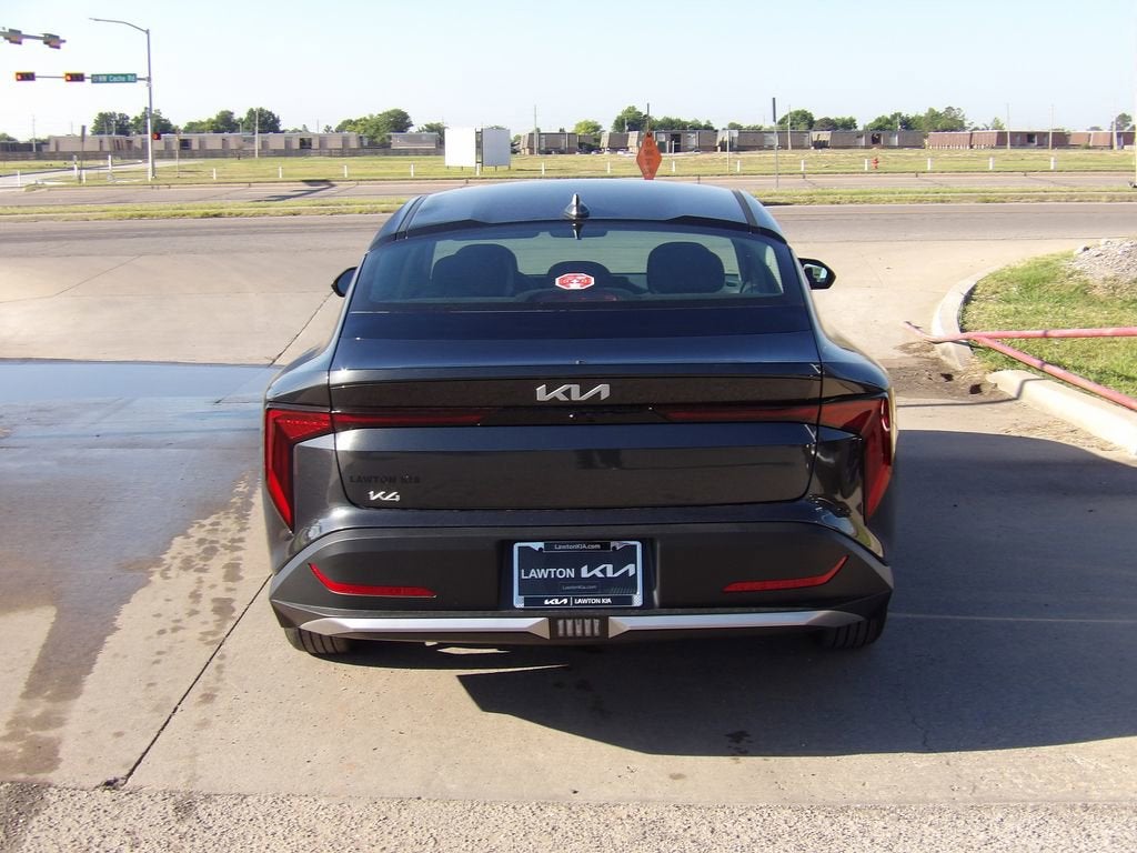 2026 Kia K4 LXS