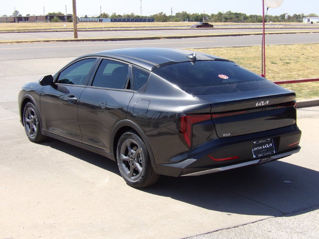 2026 Kia K4 LX