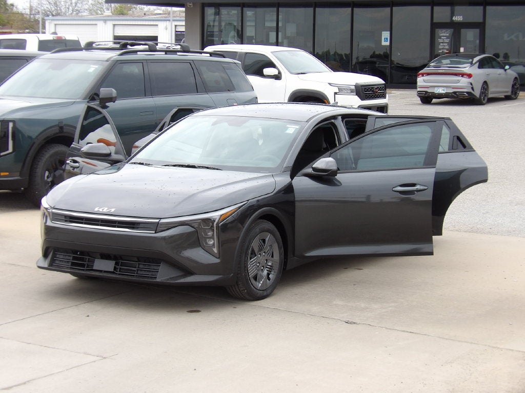 2026 Kia K4 LX