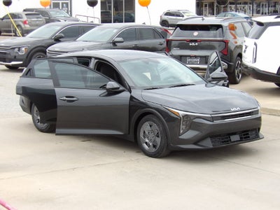 2026 Kia K4 LX