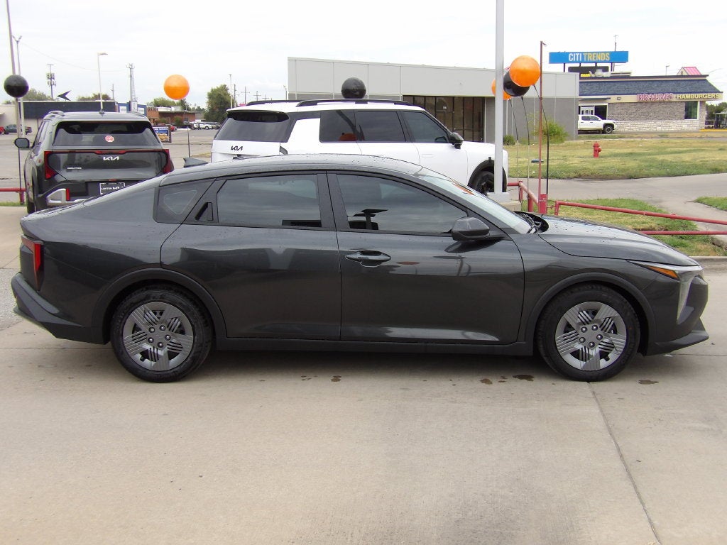 2026 Kia K4 LX