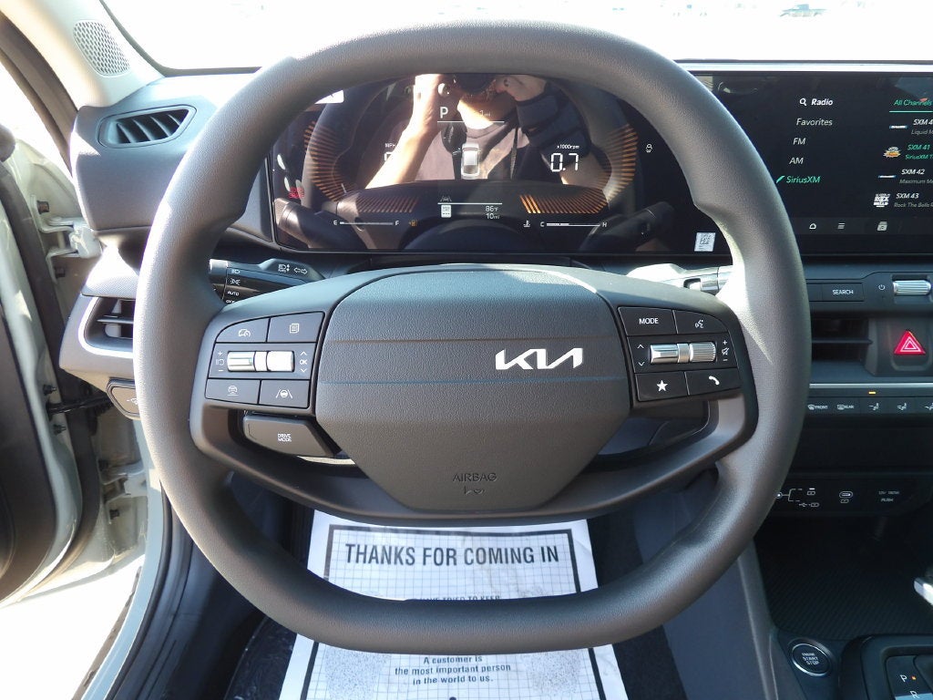 2026 Kia K4 LXS