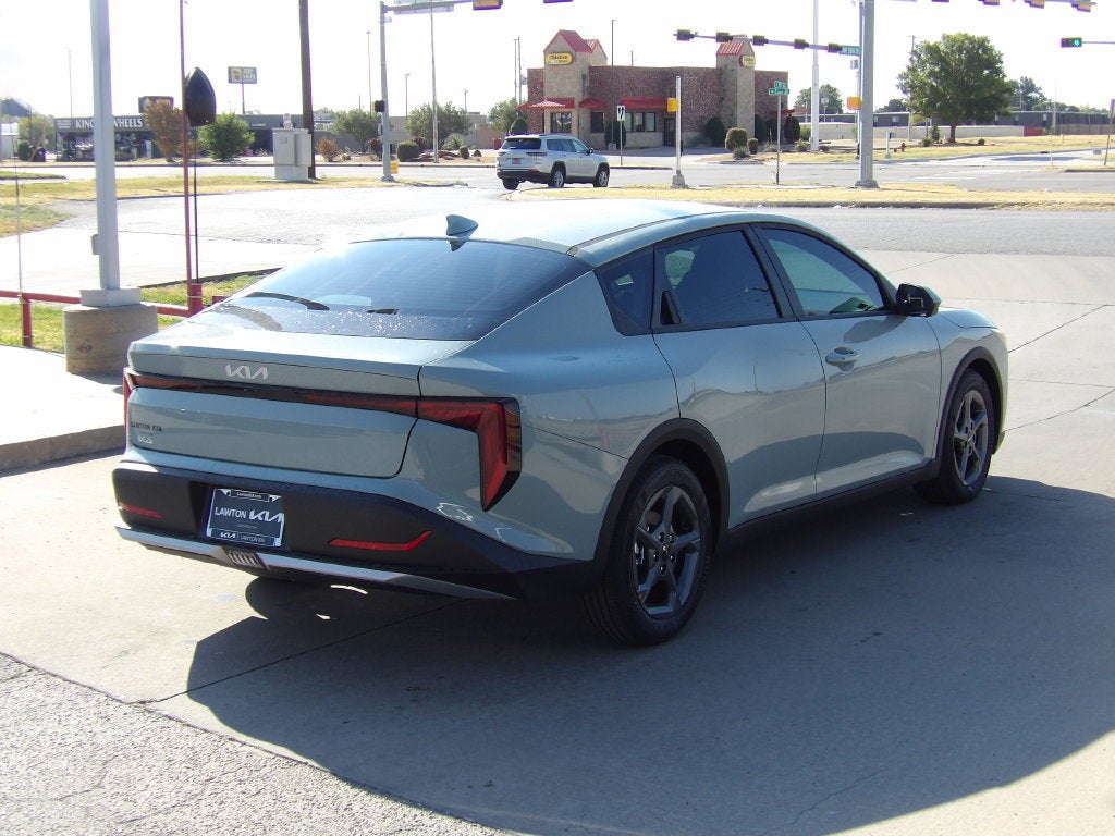 2026 Kia K4 LXS