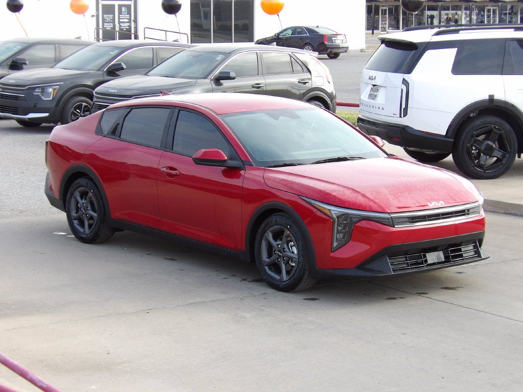 2026 Kia K4 LXS