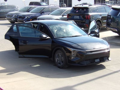 2026 Kia K4 LX