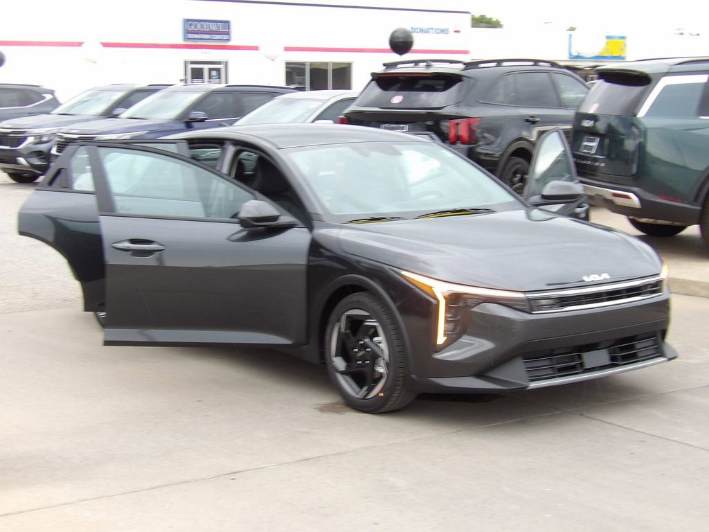 2026 Kia K4 EX