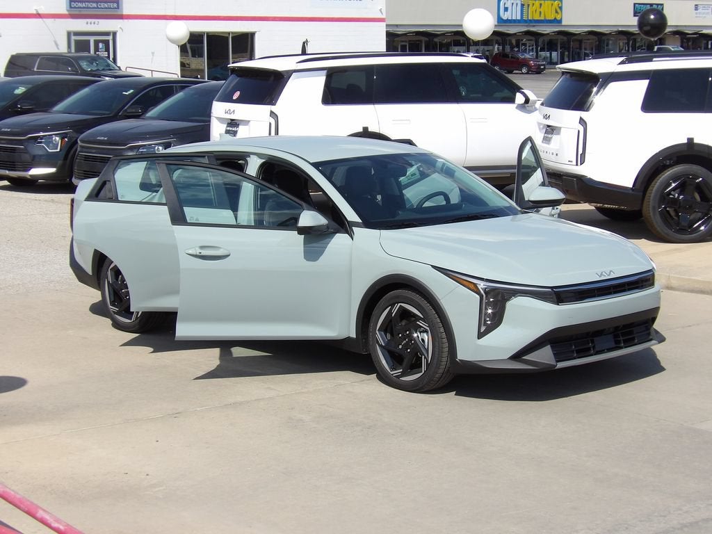 2026 Kia K4 EX