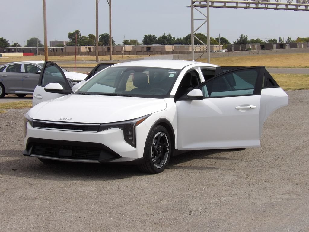 2025 Kia K4 EX
