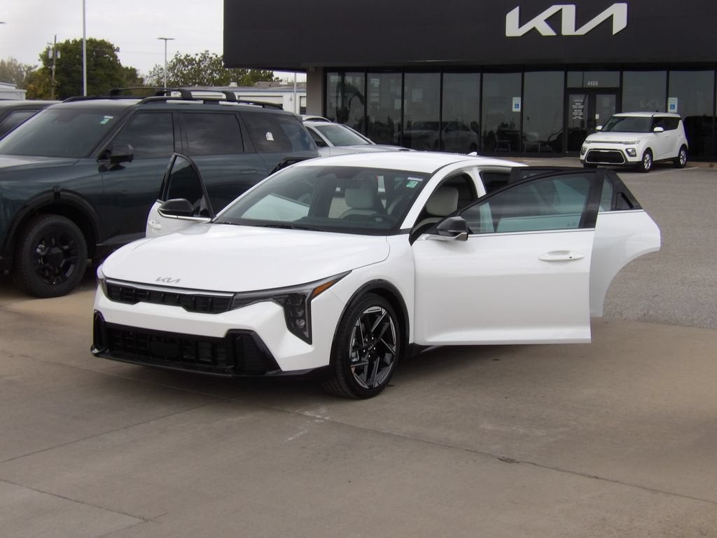 2026 Kia K4 GT-Line