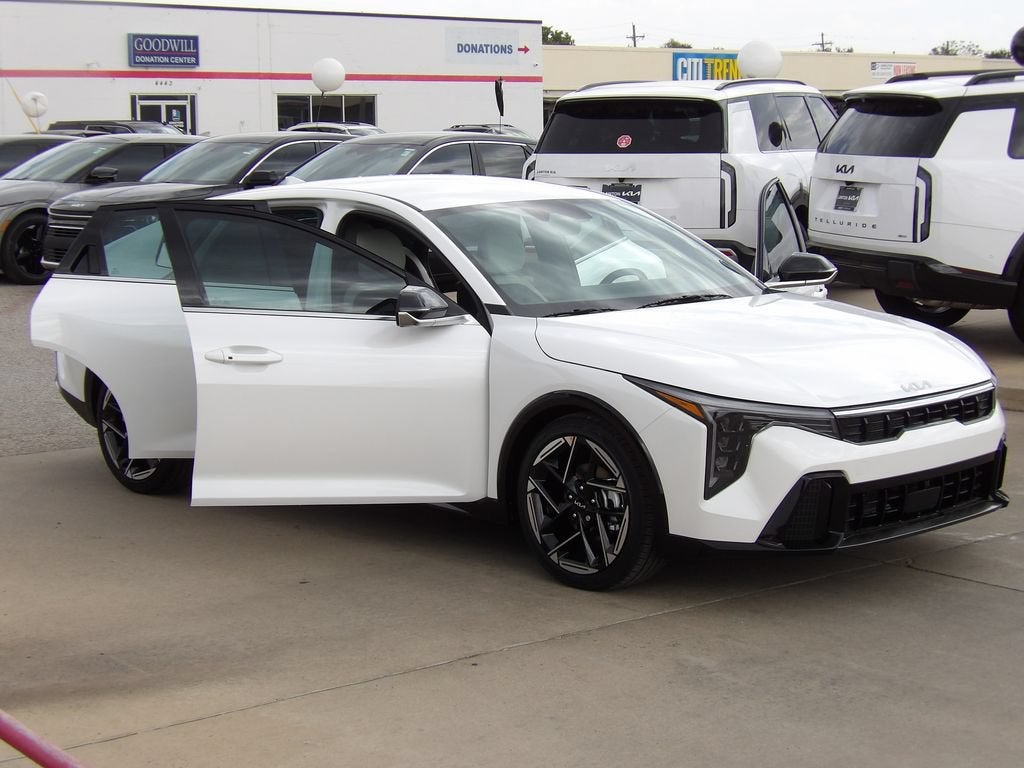 2026 Kia K4 GT-Line