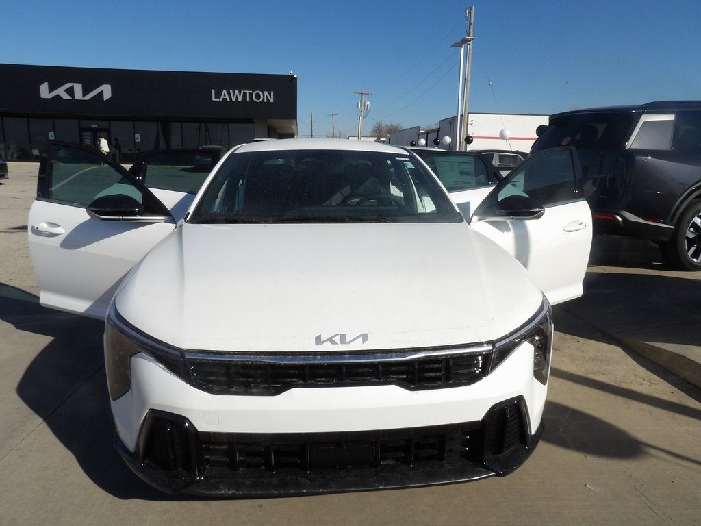 2025 Kia K4 GT-Line