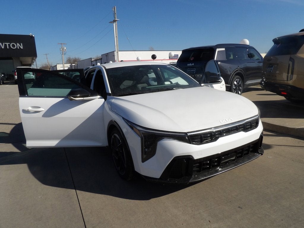 2025 Kia K4 GT-Line