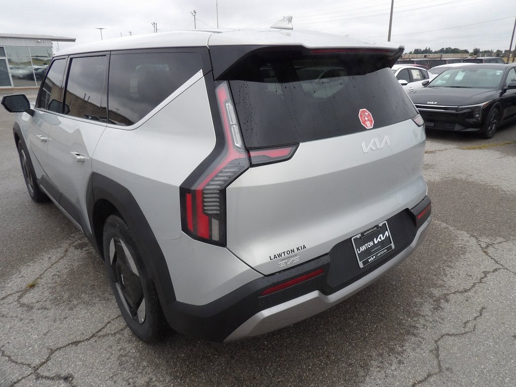 2026 Kia EV9 Light Long Range