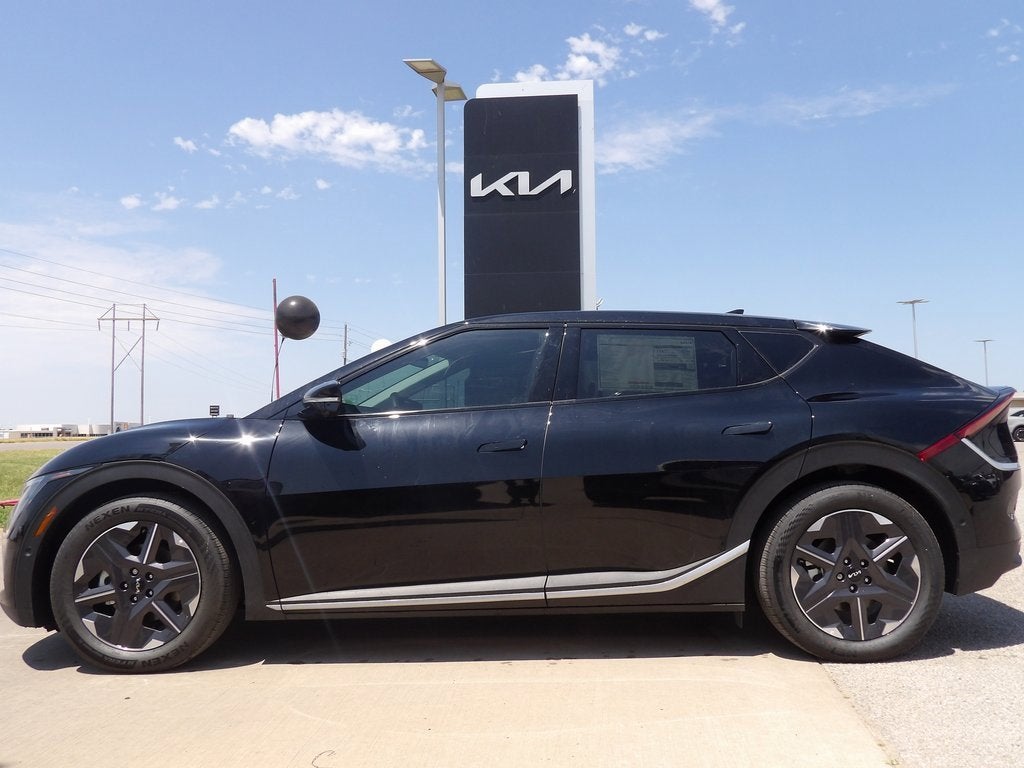 2025 Kia EV6 Light Long Range