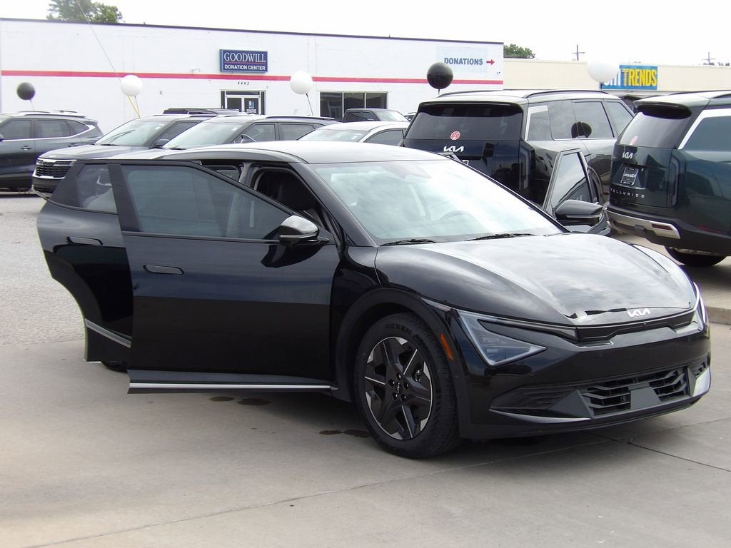 2025 Kia EV6 Light Long Range
