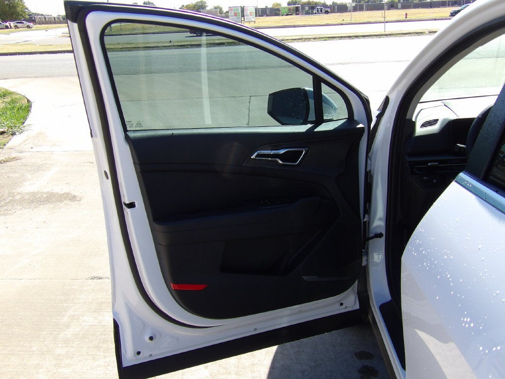 2027 Kia Sportage LX