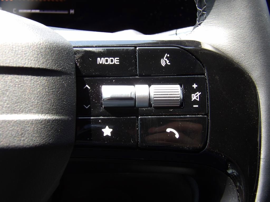2026 Kia Sorento LX - Photo 15