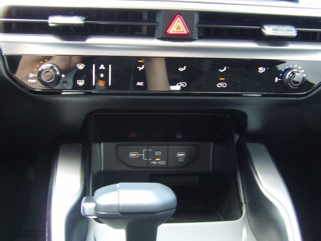 2026 Kia Sorento LX - Photo 18