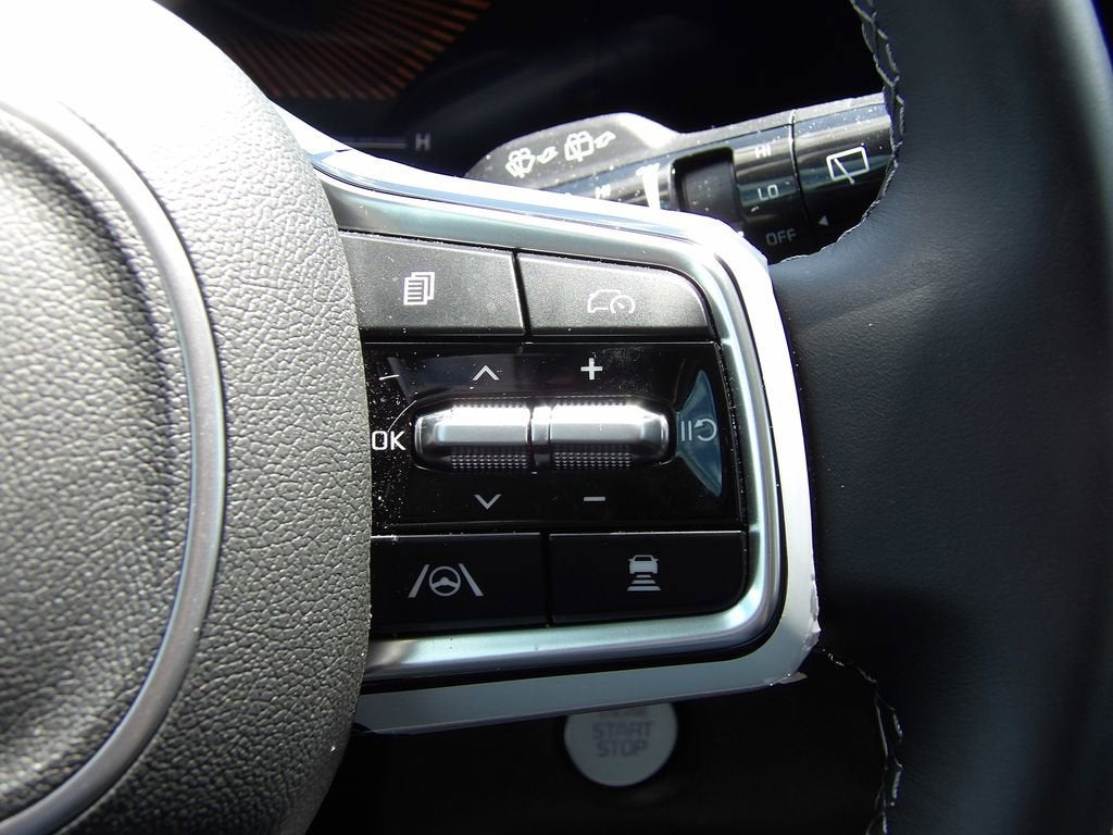 2025 Kia Sorento S - Photo 15