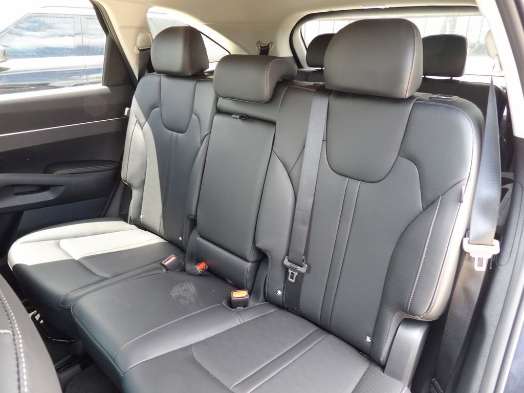 2025 Kia Sorento S - Photo 22