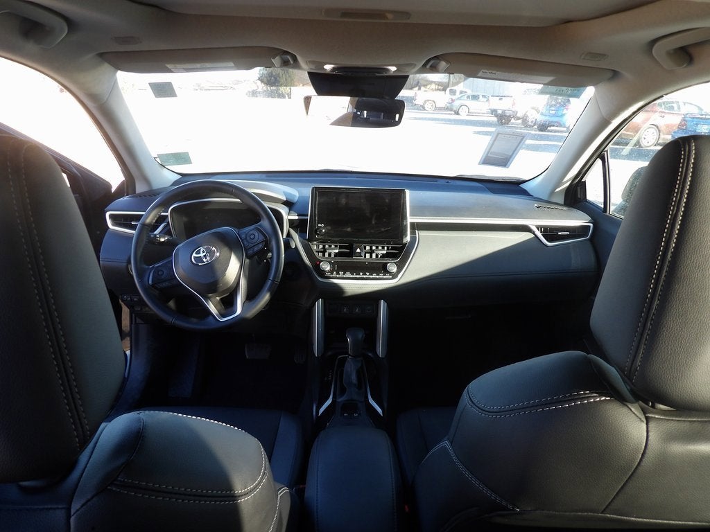 2024 Toyota Corolla Cross XLE