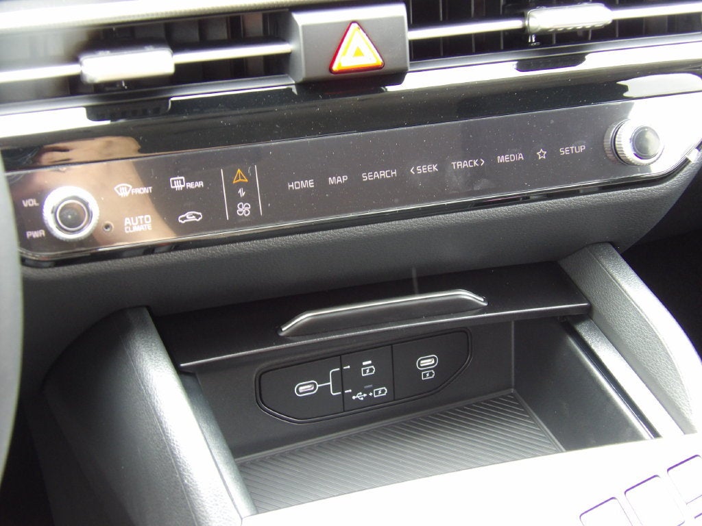 2027 Kia Sportage Hybrid LX