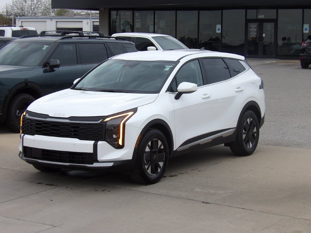 2027 Kia Sportage Hybrid LX