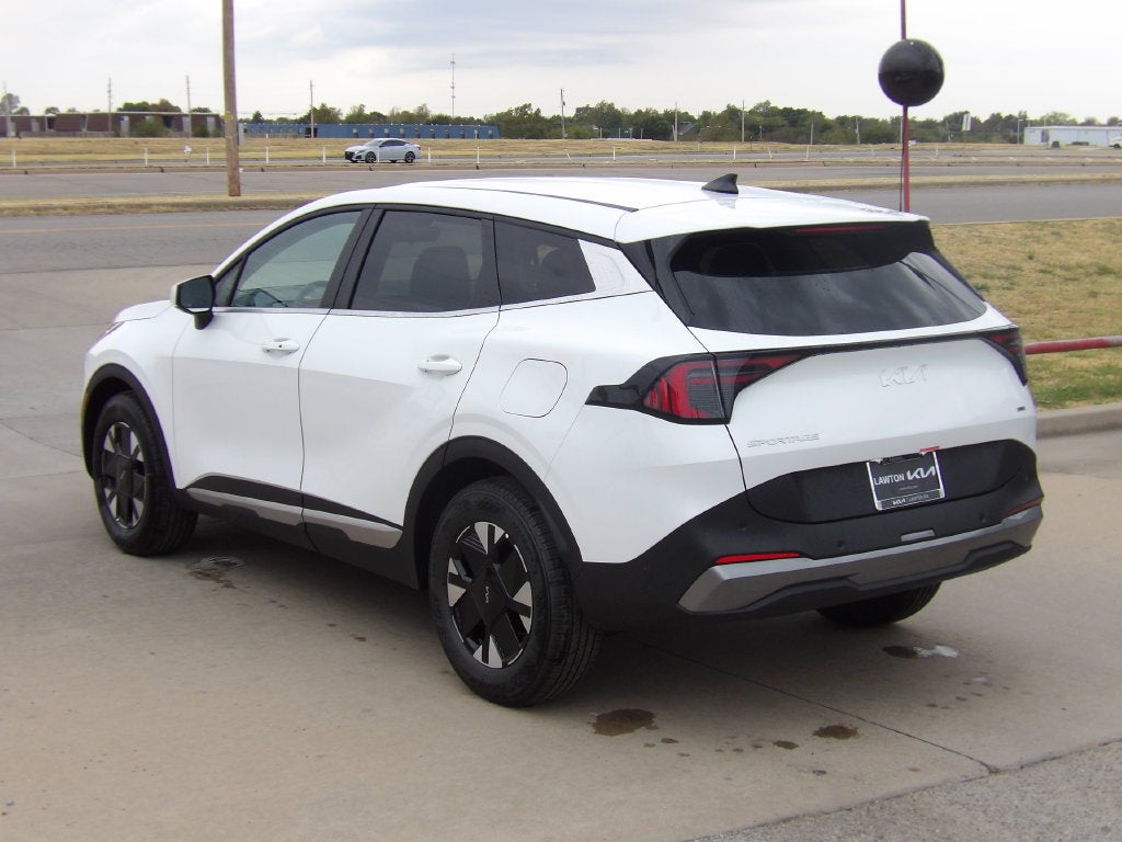 2027 Kia Sportage Hybrid LX
