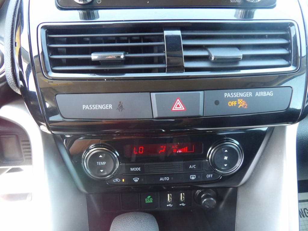 2024 Mitsubishi Eclipse Cross LE