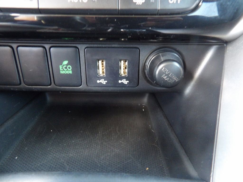 2024 Mitsubishi Eclipse Cross LE