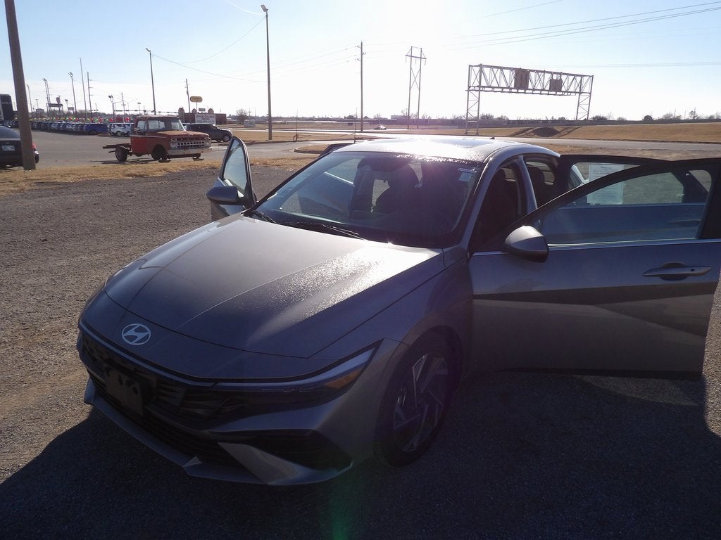 2025 Hyundai Elantra SEL Convenience
