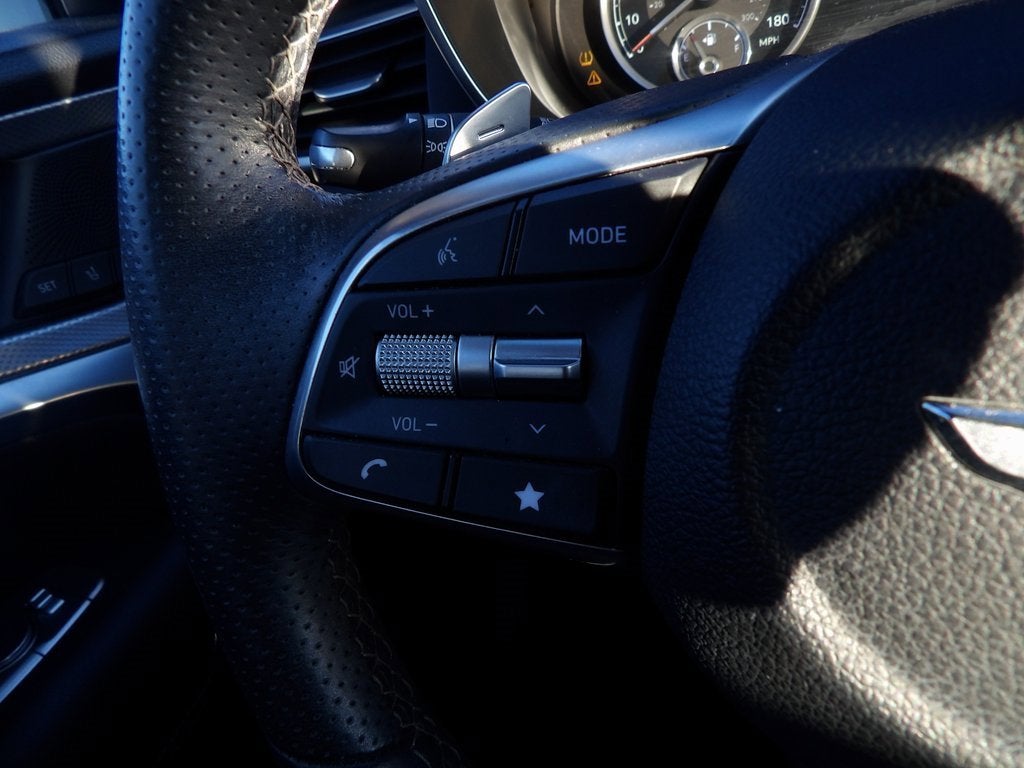 2022 Genesis G70 2.0T