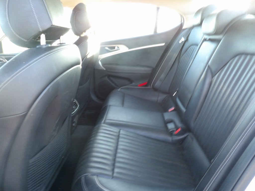 2022 Genesis G70 2.0T