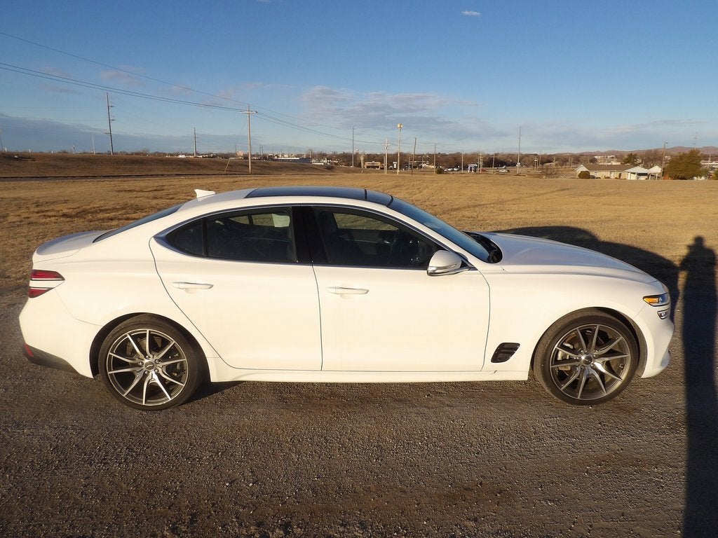 2022 Genesis G70 2.0T