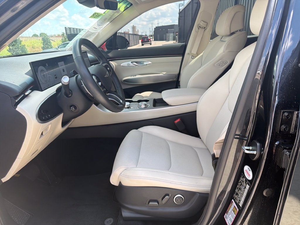 2026 Genesis GV70 2.5T Select
