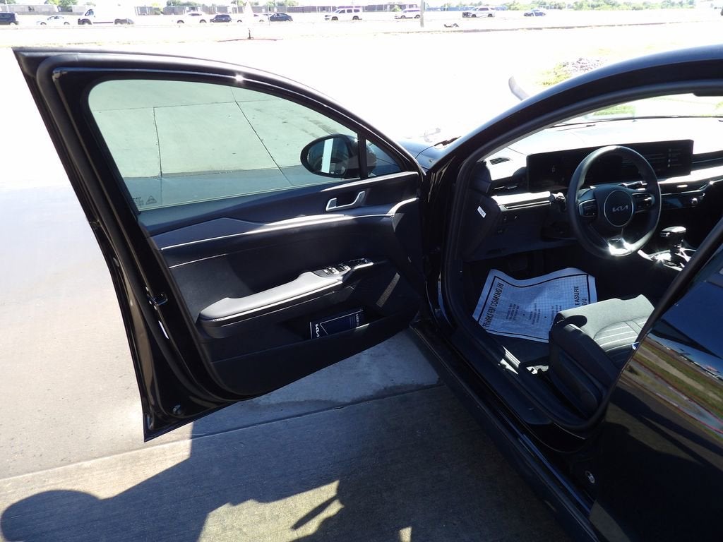 2026 Kia K5 LXS