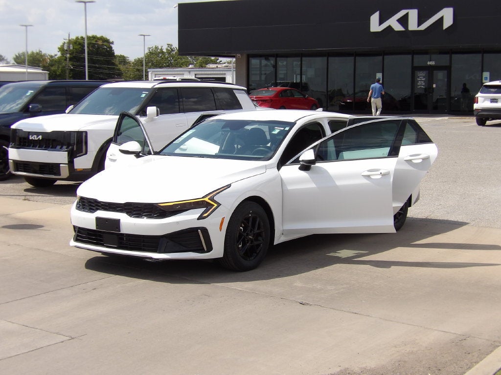 2026 Kia K5 LXS