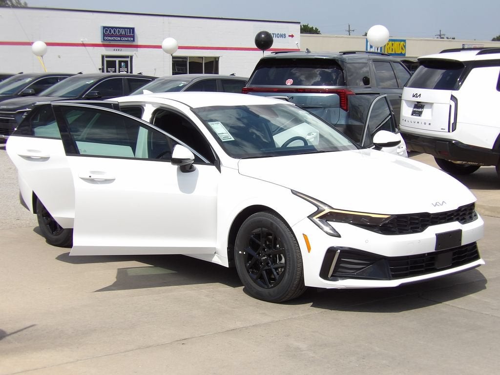 2026 Kia K5 LXS
