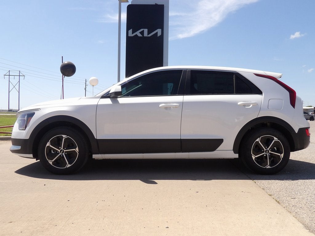 2025 Kia Niro LX