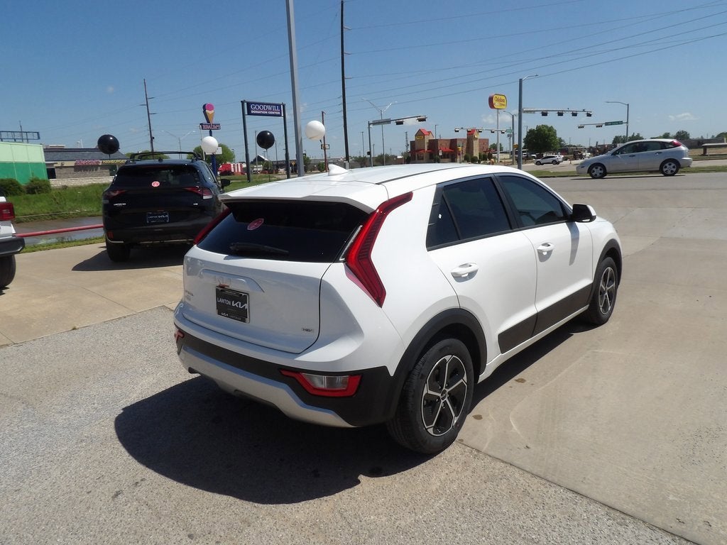 2025 Kia Niro LX