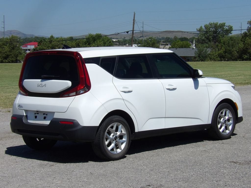 2022 Kia Soul LX