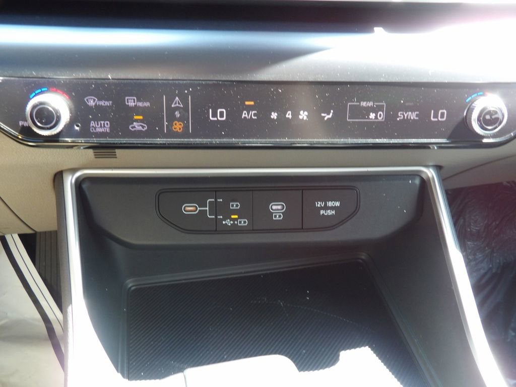 2026 Kia Carnival LXS