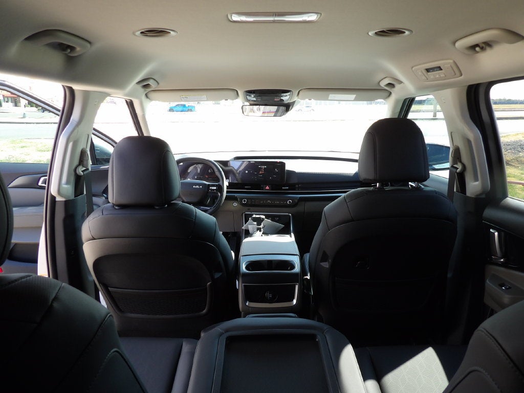 2027 Kia Carnival LXS