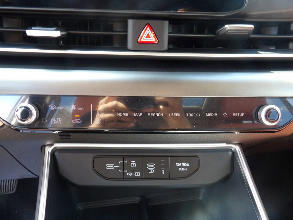 2026 Kia Carnival SX
